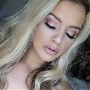 Meet your Posher, Corinne